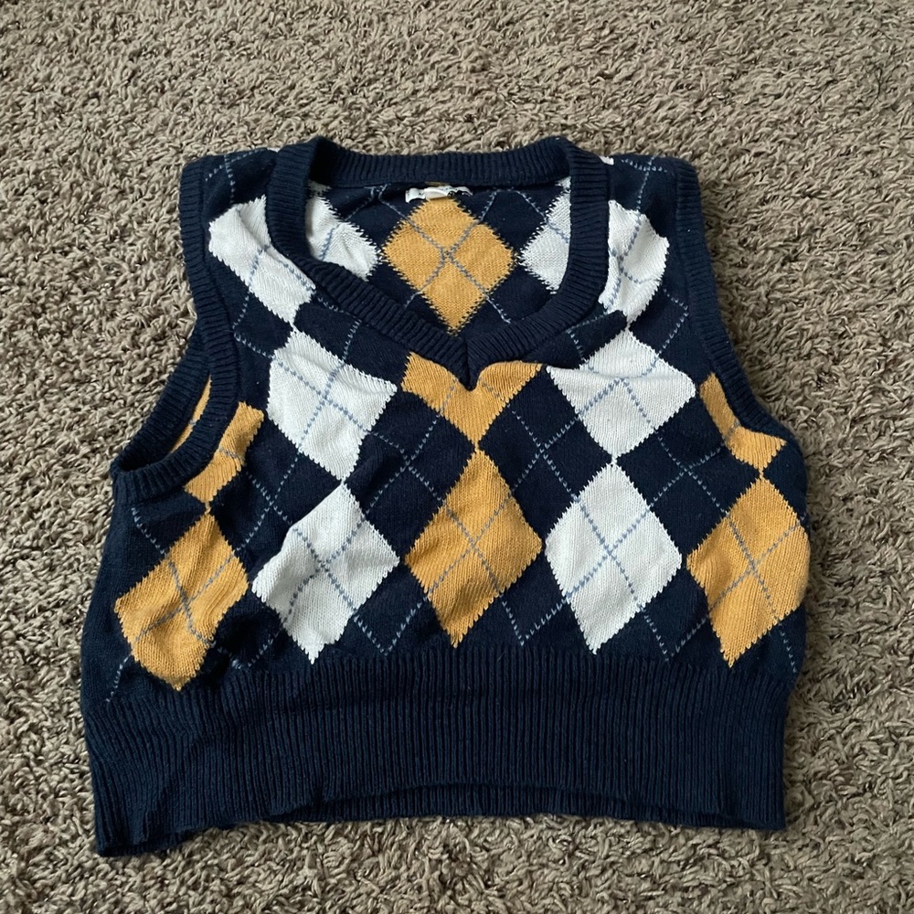 american eagle size L navy and yellow cropped sweater vest good condition